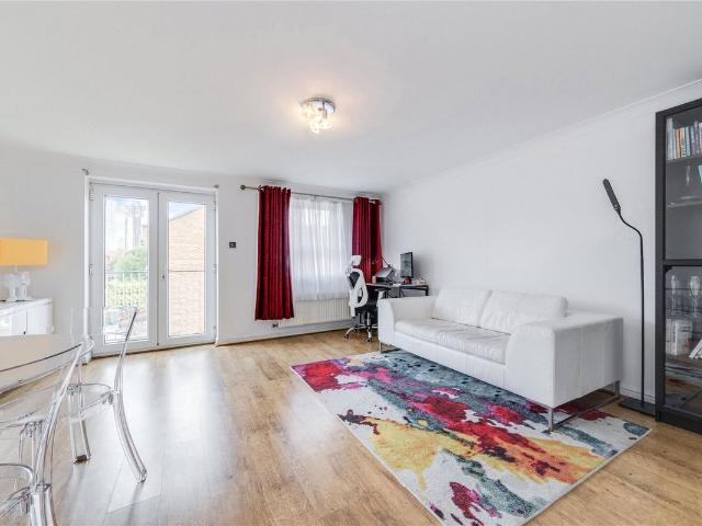 Apartment for rent in Cubitt Town, Greater London