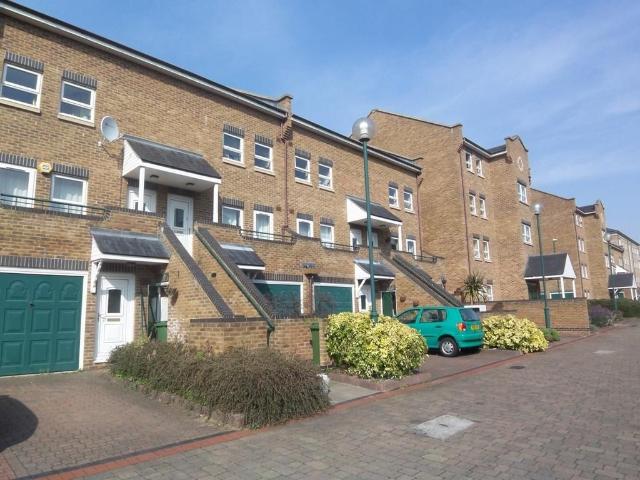 House for rent in Cubitt Town, Greater London