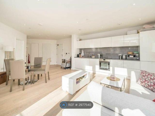 Apartment for rent in Silvertown, Greater London