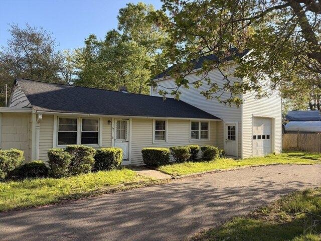 House for sale in Pembroke, Plymouth County