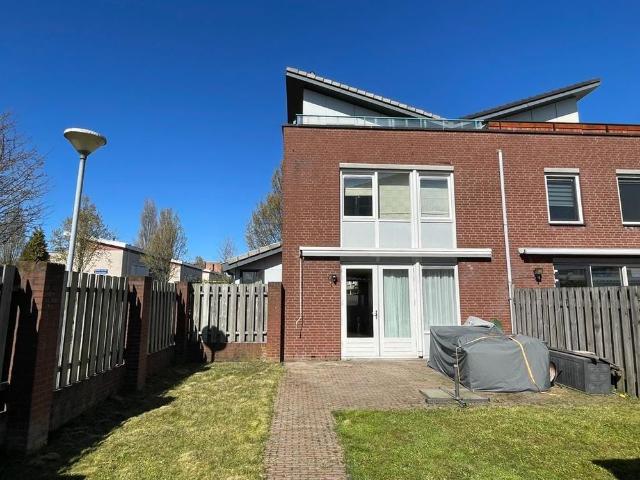 Woning te huur in Maasoever, Bosch