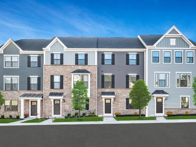 Townhouse for sale in Moon, Pennsylvania