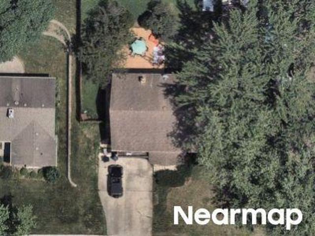 House for sale in Mchenry, Illinois