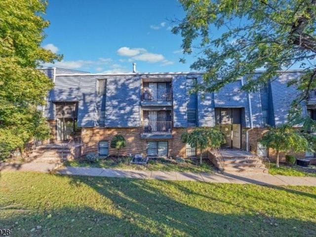 Condo for sale in Kearny, Hudson County