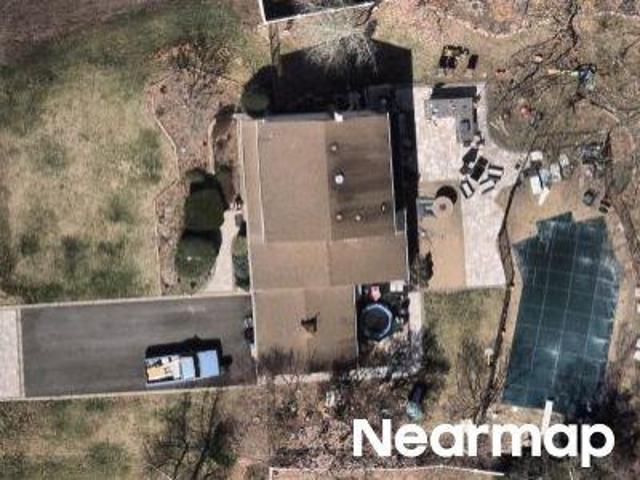 House for sale in Commack
