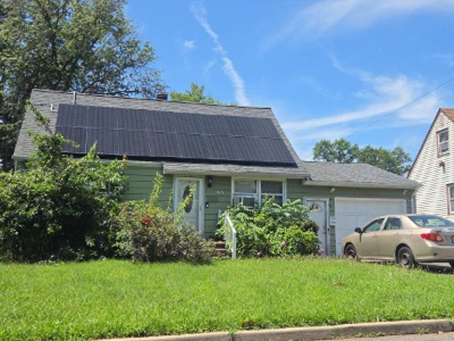 House for sale in Edison, New Jersey
