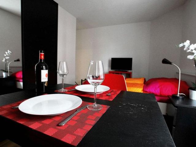 Studio mieten in Einigen, Zürich