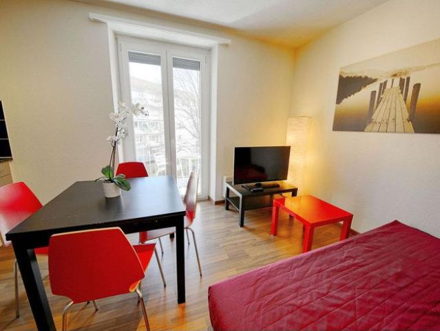 Apartment mieten in Einigen, Zürich