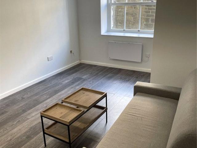 Apartment for rent in Highfields, Huddersfield