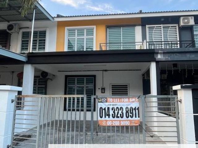 House for sale in Malaka