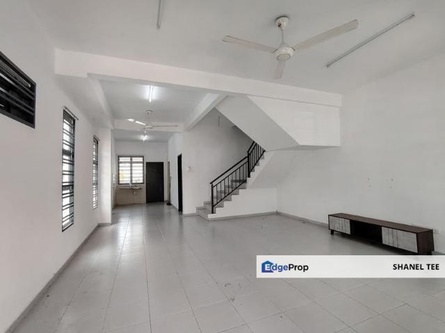 House for rent in Malaka