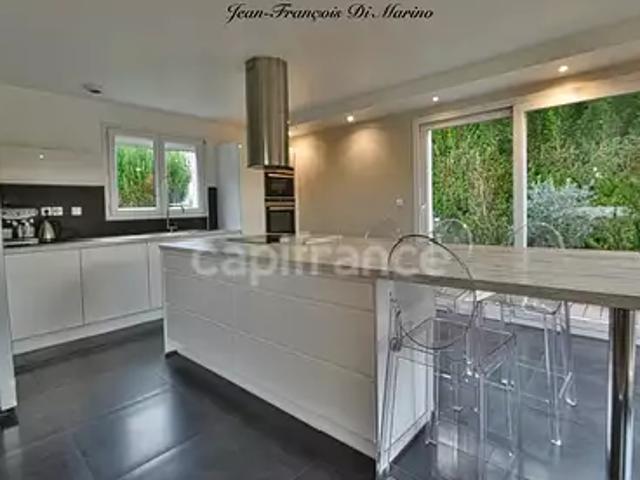 Maison vente à Saint-Julien-en-Genevois, Scientrier