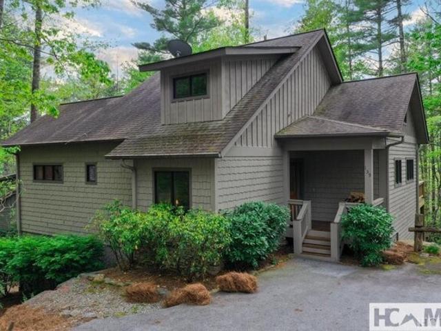 House for sale in Sapphire