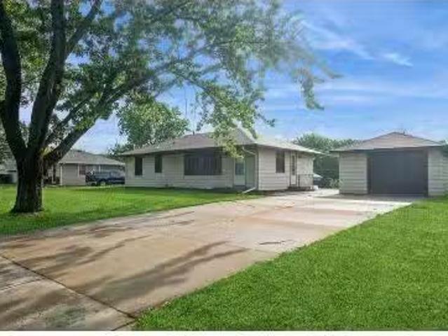 House for sale in Cottage Grove
