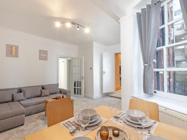 Apartment for rent in St. John's Wood, Greater London