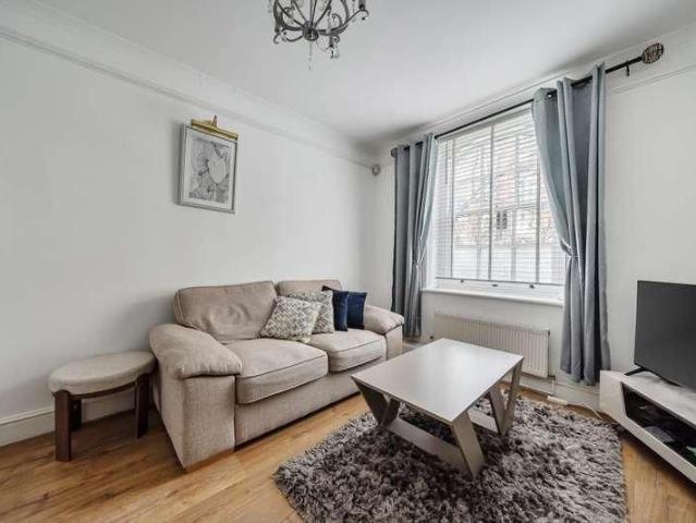 Apartment for rent in St. John's Wood, Isle Of Man