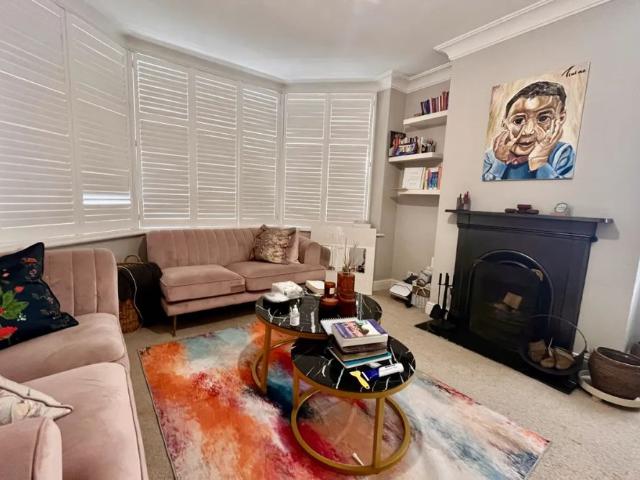House for rent in Carr Manor, Chapel Allerton