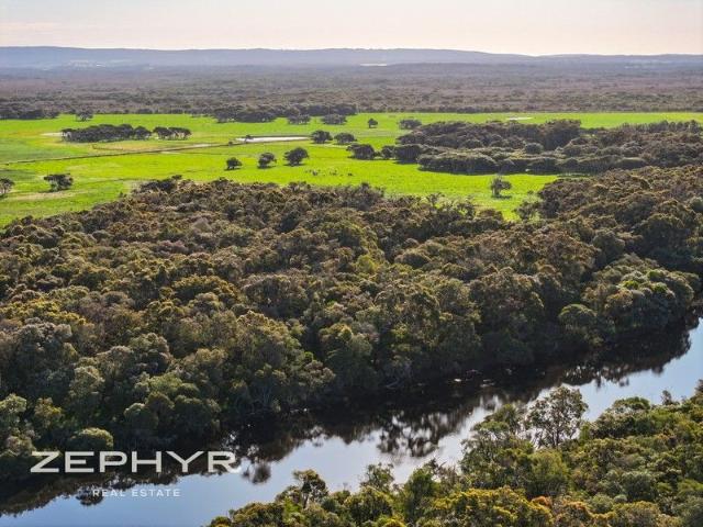 Cottage for sale in Scott River, Western Australia