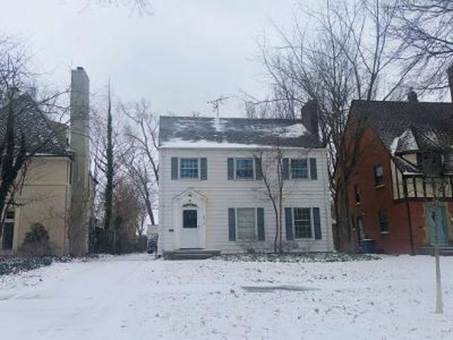 House for sale in Beachwood