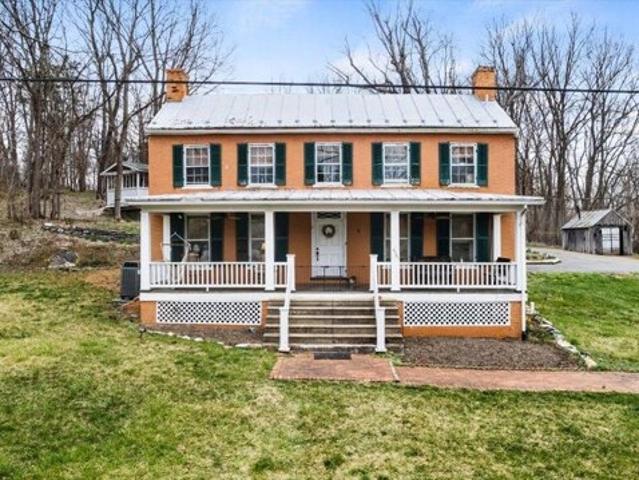 House for sale in Shepherdstown