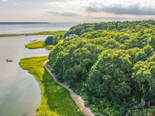 Land for sale in Cataumet, Massachusetts