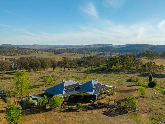 Cottage for sale in Invergowrie, Uralla Shire Council