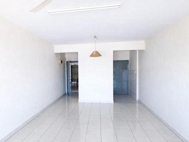 Apartment for sale in Petaling, Damansara Damai