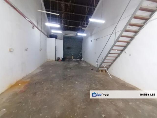 Warehouse for rent in Petaling, Damansara Damai
