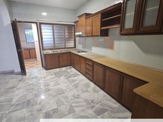House for sale in Petaling, Damansara Damai