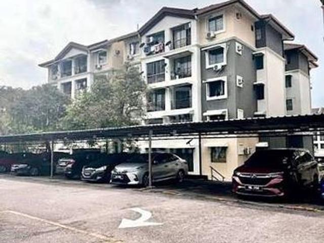 Apartment for sale in Petaling, Damansara Damai