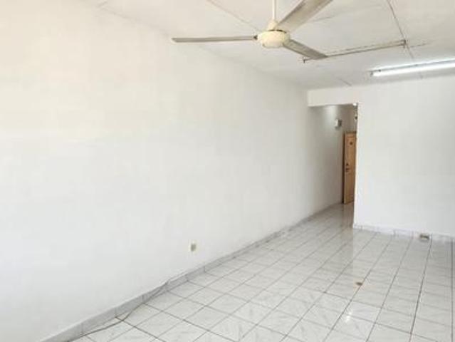 Apartment for sale in Petaling, Damansara Damai