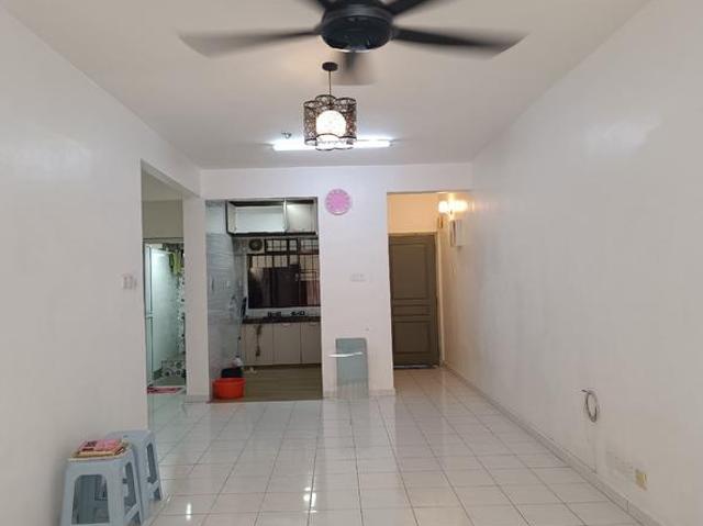 Apartment for sale in Petaling, Damansara Damai
