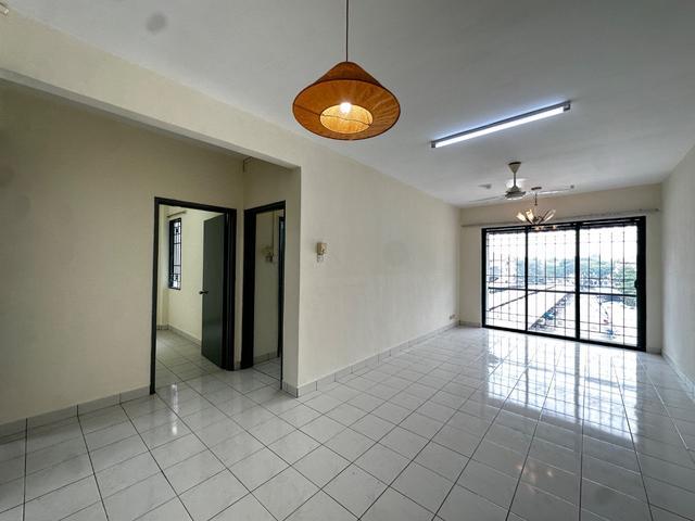 Apartment for sale in Petaling, Damansara Damai