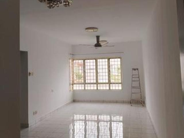Apartment for sale in Petaling, Damansara Damai