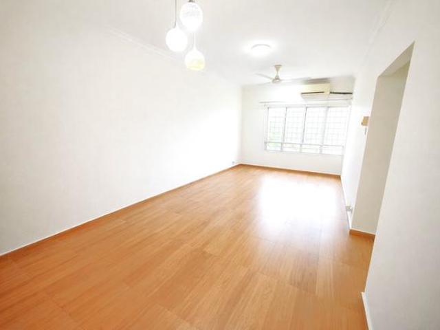 Apartment for sale in Petaling, Damansara Damai