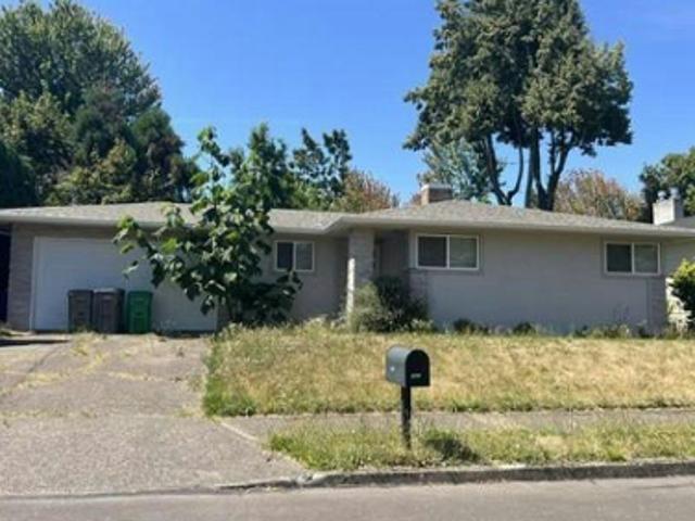 House for sale in Hazelwood, Portland