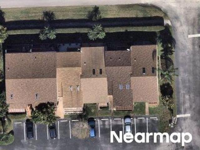 Townhouse for sale in Dania, Florida