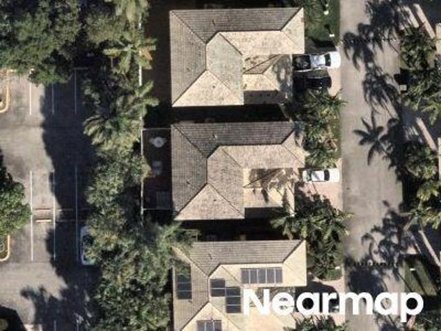 House for sale in Dania