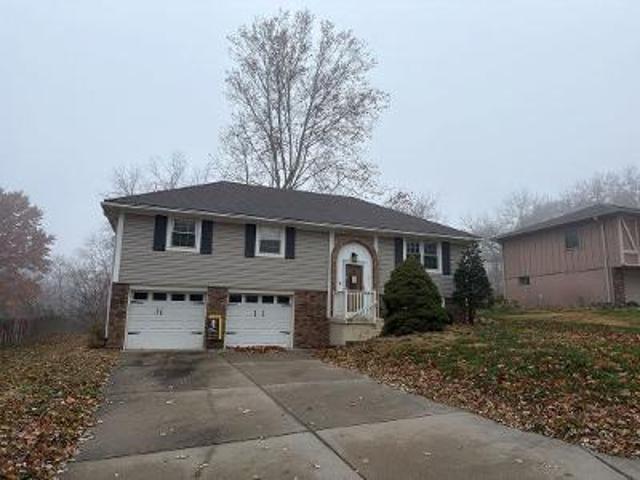 House for sale in Blue Springs, Missouri