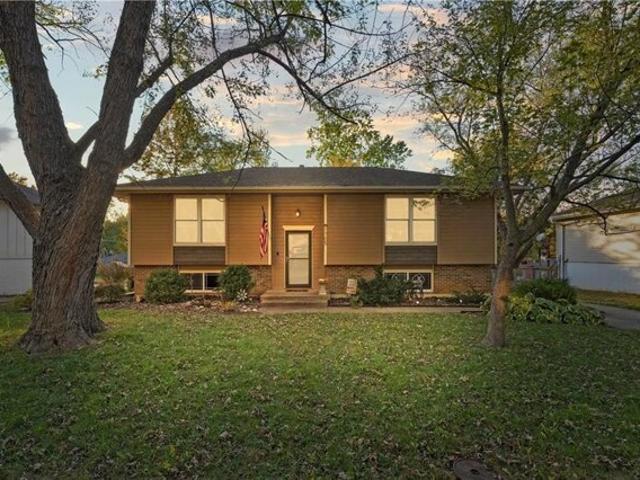 House for sale in Blue Springs, Missouri