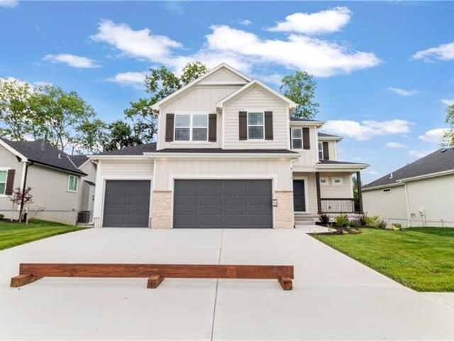 House for sale in Blue Springs, Missouri