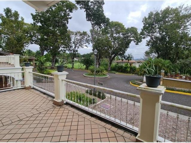 Se alquila apartamento en tucán country club, panamá oeste