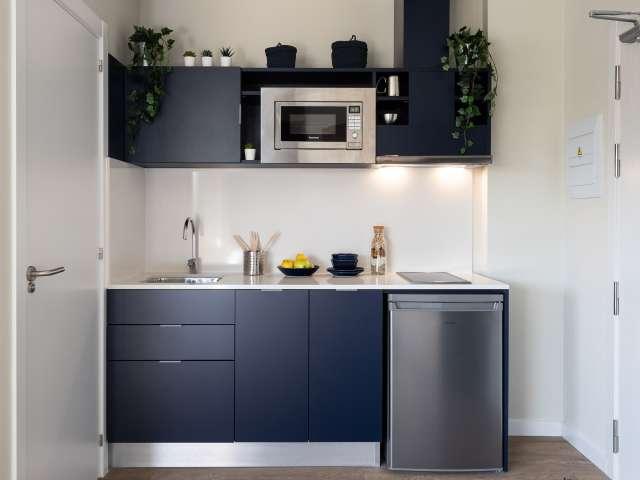 Habitación en alquiler en Milagrosa-Arrosadia, Iruñerria