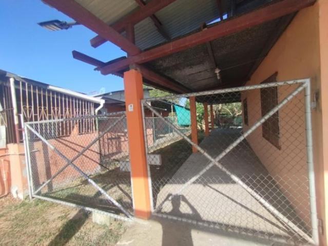 Se alquila casa en pedasí