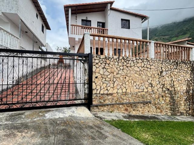 Chalet en alquiler en Trujillo