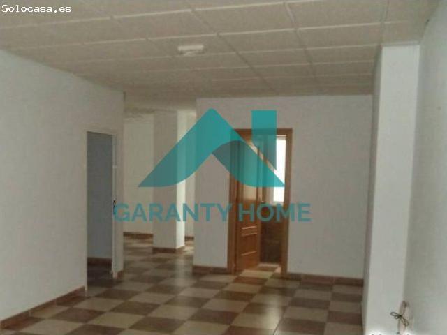 Local Comercial en alquiler en Cánovas, Cáceres