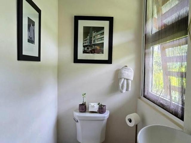 Se alquila: espaciosa vivienda con piscina