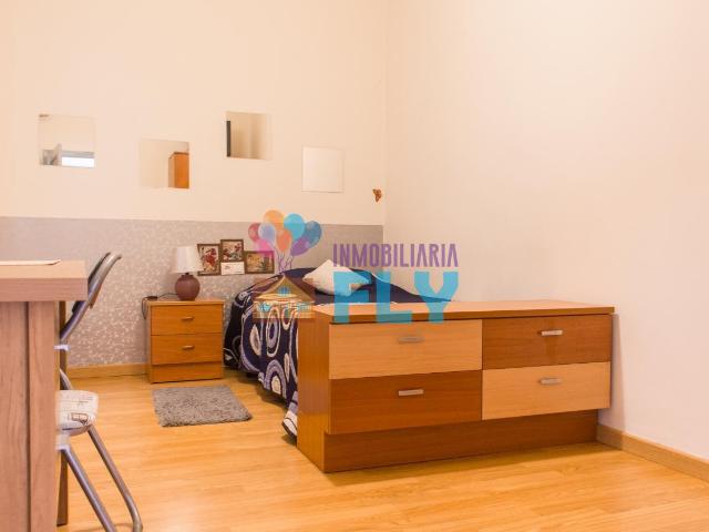 Habitación en alquiler en Ourense, A Carballeira