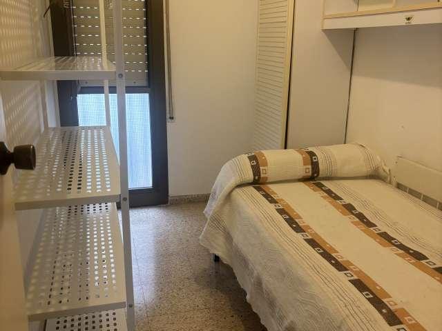 Habitación en alquiler en Districte 3, Barcelonès