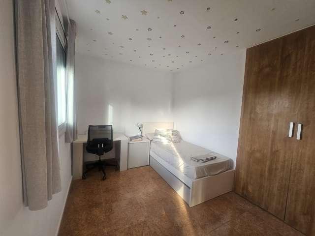 Habitación en alquiler en Sant Martí, Barcelonès